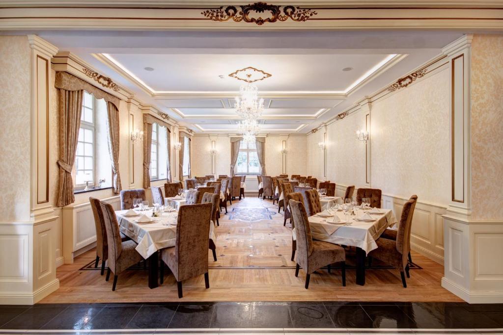 Palac Brzezina Hotel Екстериор снимка
